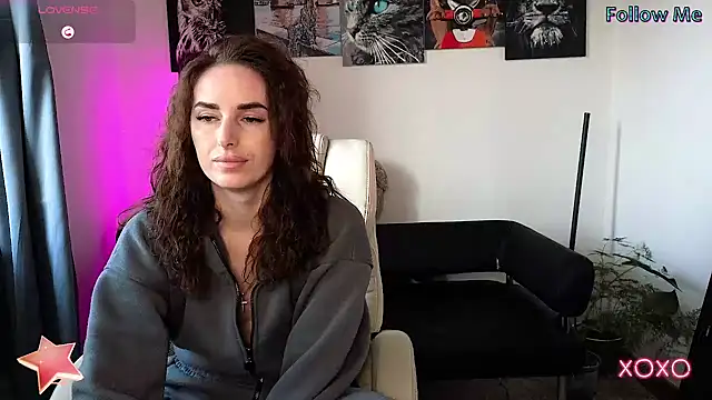 Snapshot of xx_adrihanna_xx chatting on 02/14/25, 06:12 xx adrihanna xx online show from 02/14/25, 06:12