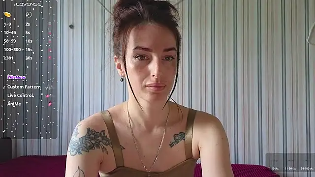 Snapshot of xx_adrihanna_xx chatting on 06/17/26, 06:02 xx adrihanna xx online show from 06/17/26, 06:02