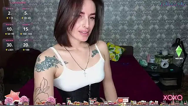 xx adrihanna xx online show from 10/30/25, 04:37