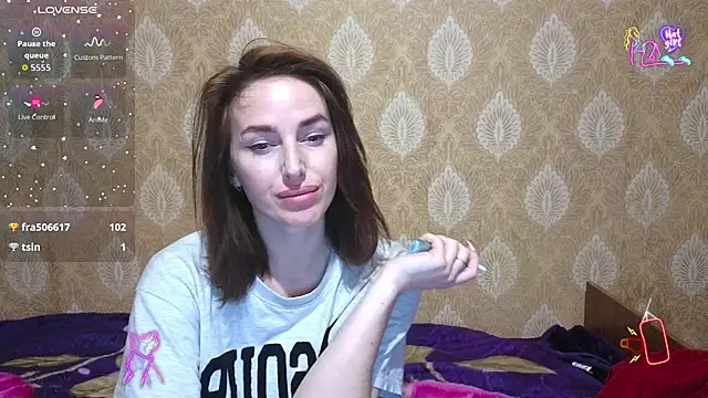 xx adrihanna xx online show from 03/09/26, 06:00