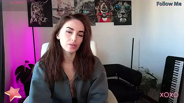 Snapshot of xx_adrihanna_xx chatting on 02/13/25, 10:23 xx adrihanna xx online show from 02/13/25, 10:23