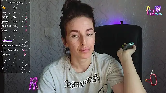 Snapshot of xx_adrihanna_xx chatting on 06/03/26, 04:33 xx adrihanna xx online show from 06/03/26, 04:33