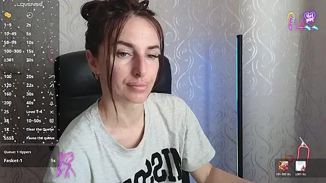 Snapshot of xx_adrihanna_xx chatting on 05/17/26, 06:02 xx adrihanna xx online show from 05/17/26, 06:02