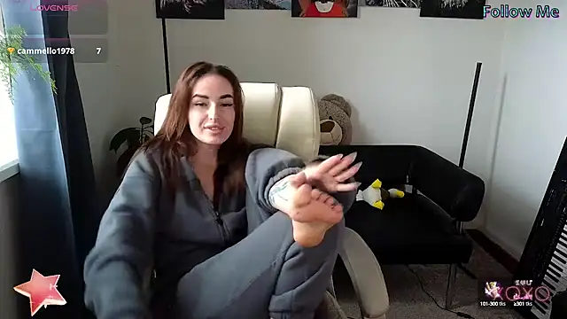 Snapshot of xx_adrihanna_xx chatting on 03/18/25, 06:28 xx adrihanna xx online show from 03/18/25, 06:28