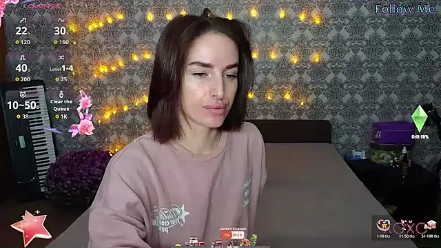 Snapshot of xx_adrihanna_xx chatting on 10/17/25, 01:24 xx adrihanna xx online show from 10/17/25, 01:24