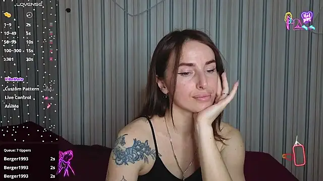 Snapshot of xx_adrihanna_xx chatting on 06/19/26, 05:30 xx adrihanna xx online show from 06/19/26, 05:30