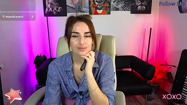 Snapshot of xx_adrihanna_xx chatting on 03/07/25, 03:28 xx adrihanna xx online show from 03/07/25, 03:28