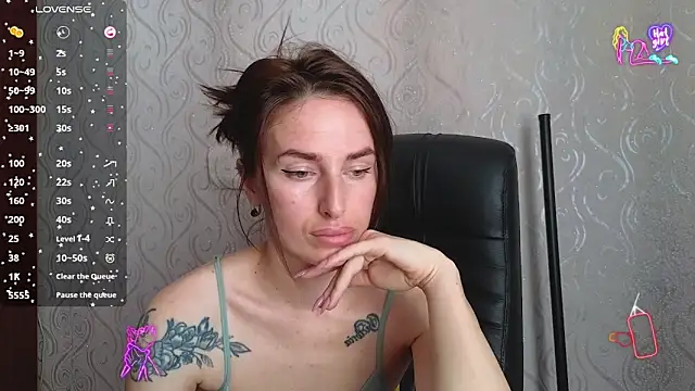 Snapshot of xx_adrihanna_xx chatting on 06/10/26, 05:52 xx adrihanna xx online show from 06/10/26, 05:52