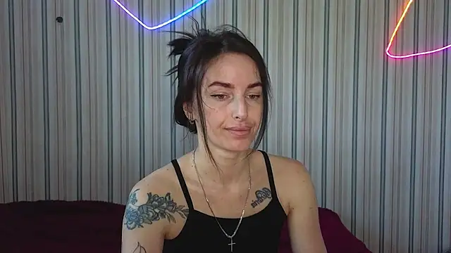 Snapshot of xx_adrihanna_xx chatting on 06/25/26, 05:23 xx adrihanna xx online show from 06/25/26, 05:23