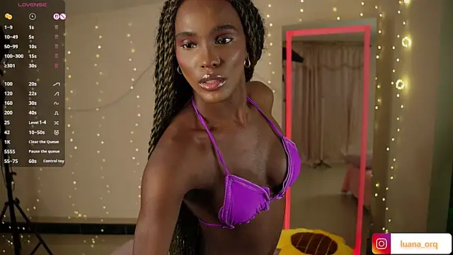 LuanaRisque online show from 04/20/26, 07:55