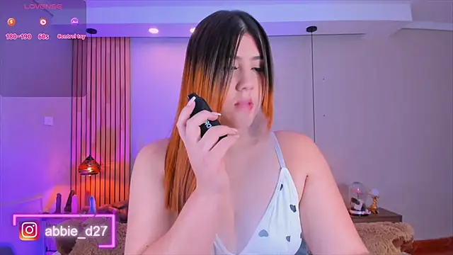 AbbieEdmond online show from 10/31/25, 03:58