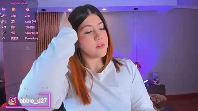 AbbieEdmond online show from 10/25/25, 04:11