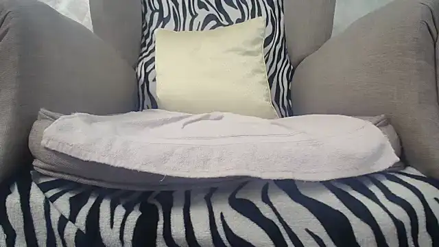 Snapshot of Web_Lady chatting on 03/22/25, 03:09 Web Lady online show from 03/22/25, 03:09