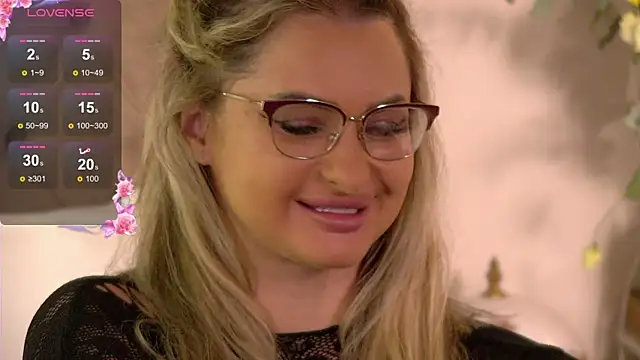 Denisse Perry online show from 09/19/25, 10:36