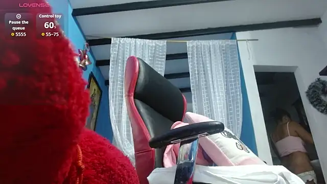 wendy rivera  online show from 11/07/25, 11:04