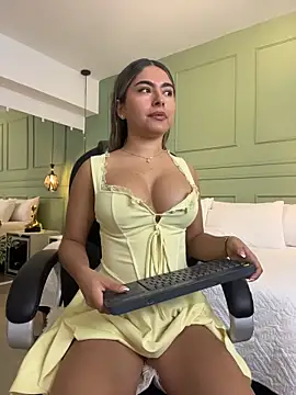 kataliina   online show from 04/18/26, 11:56