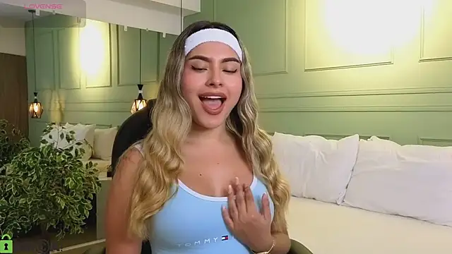 kataliina   online show from 01/13/26, 11:47