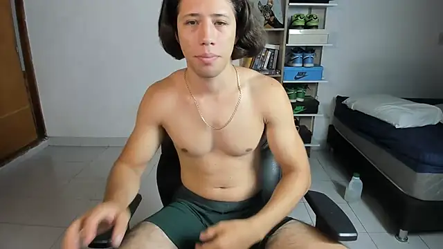 imtonny19 online show from 10/31/25, 02:57