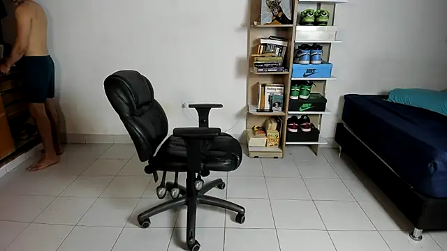 imtonny19 online show from 12/22/25, 11:27