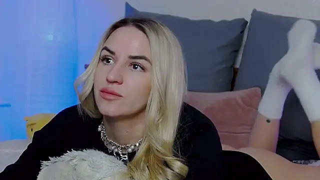 SofiJames online show from 02/25/25, 06:36
