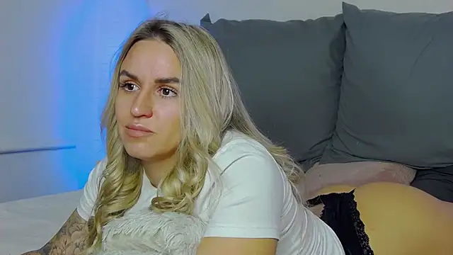 SofiJames online show from 10/21/25, 07:08