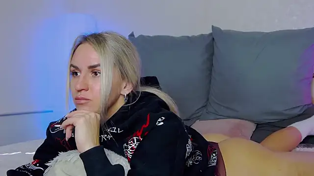 SofiJames online show from 10/09/25, 06:58
