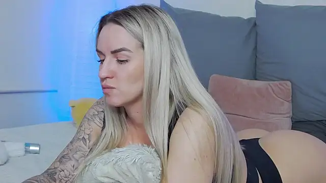 SofiJames online show from 03/20/25, 06:08