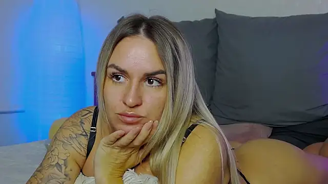 SofiJames online show from 09/10/25, 06:23