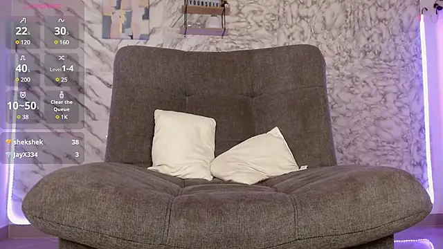 VALERIADREMS online show from 02/04/25, 09:20