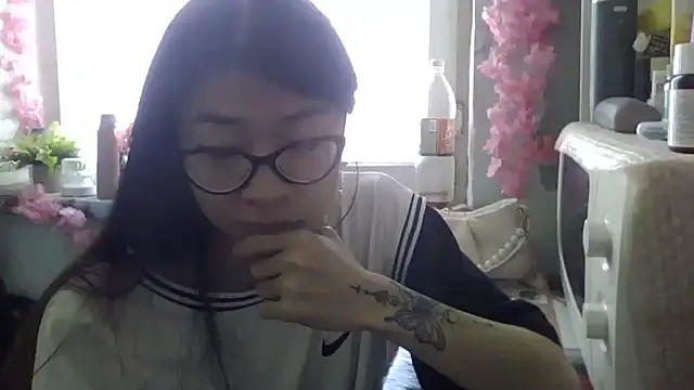 Snapshot of CarlyJoy chatting on 10/03/25, 09:00 CarlyJoy online show from 10/03/25, 09:00
