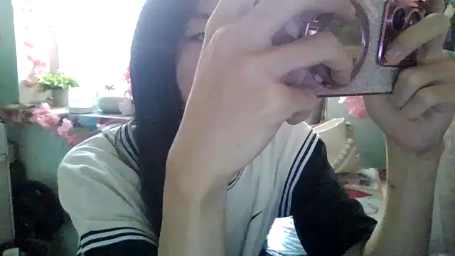 Snapshot of CarlyJoy chatting on 10/12/25, 08:05 CarlyJoy online show from 10/12/25, 08:05