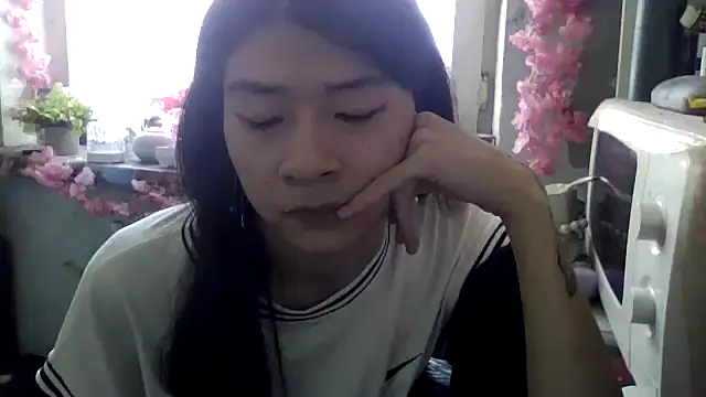 Snapshot of CarlyJoy chatting on 10/07/25, 08:37 CarlyJoy online show from 10/07/25, 08:37