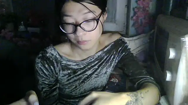 Snapshot of CarlyJoy chatting on 09/18/25, 03:37 CarlyJoy online show from 09/18/25, 03:37