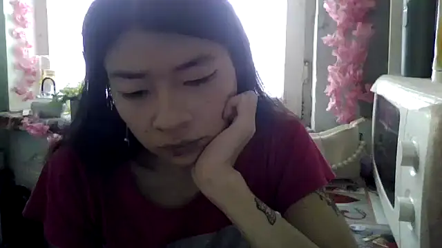 Snapshot of CarlyJoy chatting on 10/27/25, 10:49 CarlyJoy online show from 10/27/25, 10:49