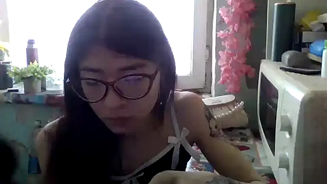 CarlyJoy online show from 04/03/26, 09:49