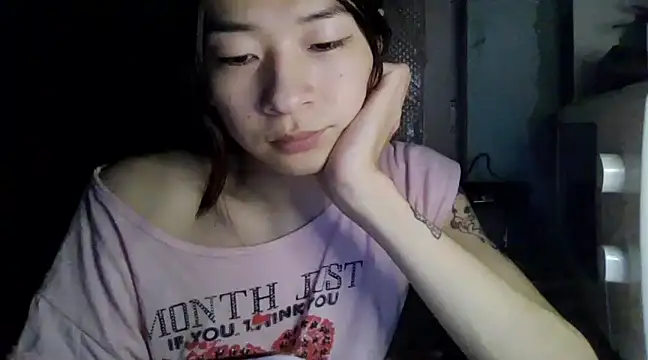 Snapshot of CarlyJoy chatting on 03/21/25, 05:45 CarlyJoy online show from 03/21/25, 05:45