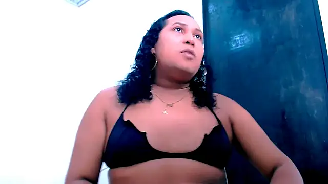 Snapshot of big_alondra_x chatting on 12/01/25, 07:48 big alondra x online show from 12/01/25, 07:48