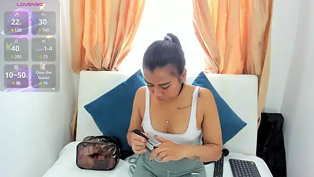 im amber online show from 02/25/25, 12:38