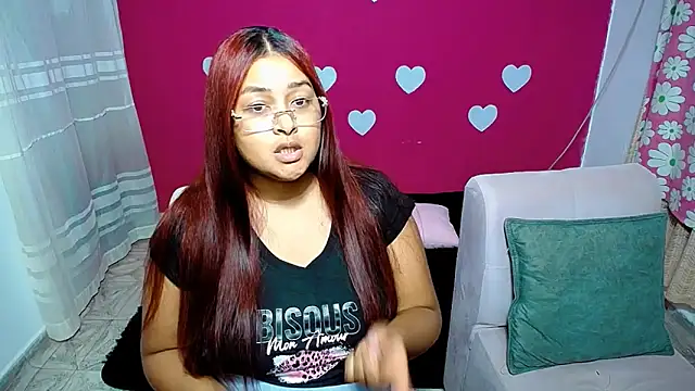 Snapshot of violeta_rous chatting on 05/30/26, 02:51 violeta rous online show from 05/30/26, 02:51