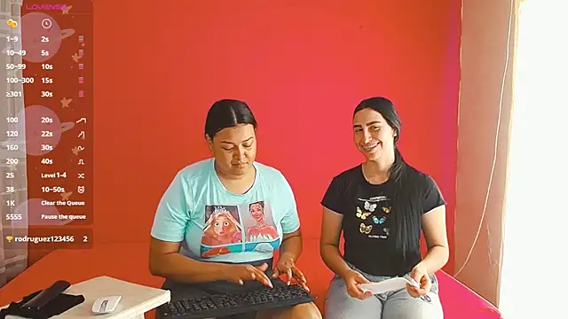 Snapshot of violeta_rous chatting on 03/10/25, 06:23 violeta rous online show from 03/10/25, 06:23