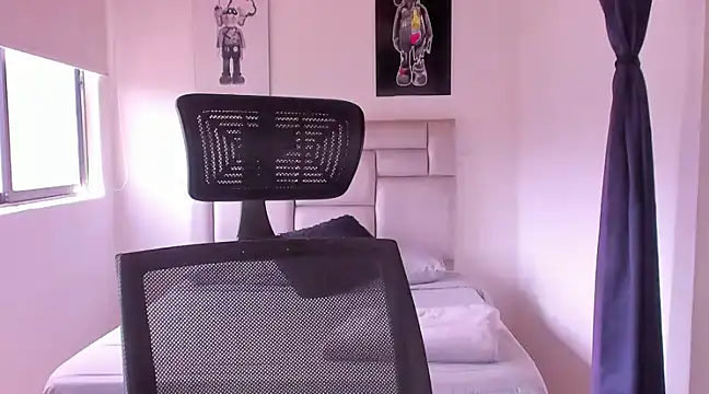 Snapshot of paul_rogerr chatting on 03/19/25, 05:50 paul rogerr online show from 03/19/25, 05:50