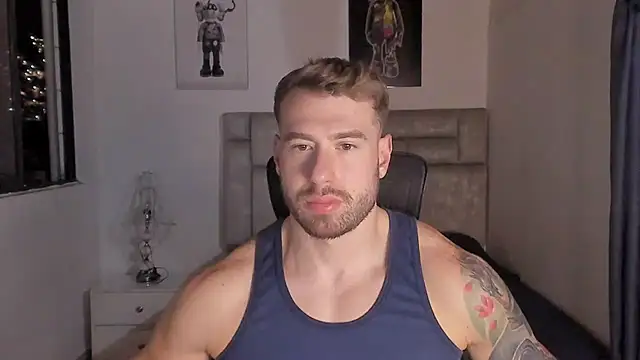 Snapshot of paul_rogerr chatting on 11/15/25, 02:04 paul rogerr online show from 11/15/25, 02:04