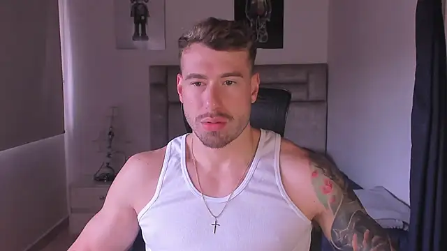 Snapshot of paul_rogerr chatting on 11/06/25, 01:37 paul rogerr online show from 11/06/25, 01:37