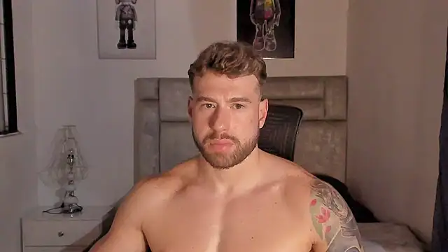 Snapshot of paul_rogerr chatting on 12/13/25, 08:59 paul rogerr online show from 12/13/25, 08:59