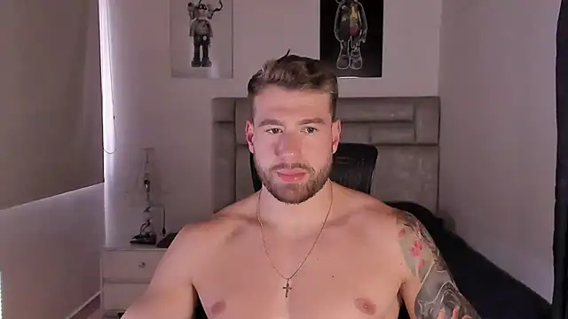 Snapshot of paul_rogerr chatting on 10/26/25, 08:31 paul rogerr online show from 10/26/25, 08:31