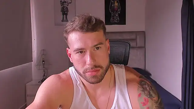 Snapshot of paul_rogerr chatting on 11/23/25, 05:12 paul rogerr online show from 11/23/25, 05:12