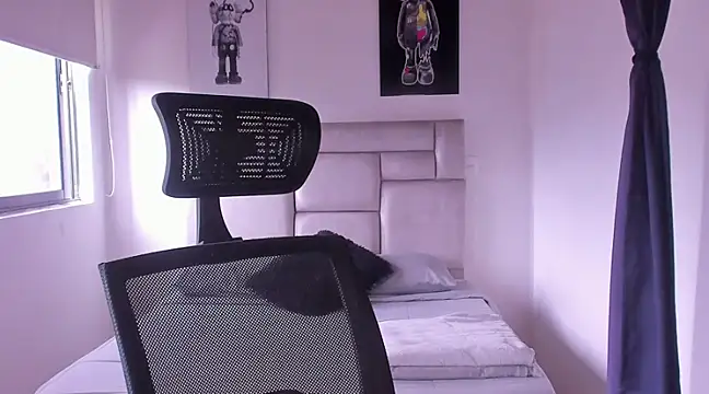 Snapshot of paul_rogerr chatting on 03/17/25, 02:34 paul rogerr online show from 03/17/25, 02:34