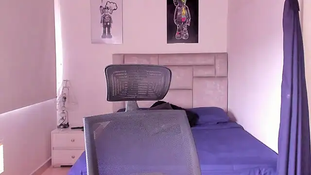 Snapshot of paul_rogerr chatting on 10/11/25, 02:29 paul rogerr online show from 10/11/25, 02:29