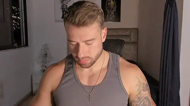 Snapshot of paul_rogerr chatting on 09/30/25, 11:33 paul rogerr online show from 09/30/25, 11:33