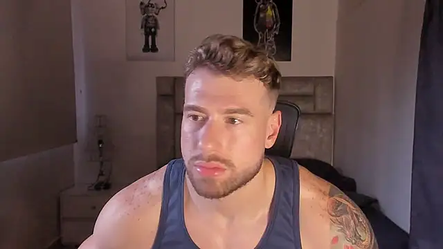 Snapshot of paul_rogerr chatting on 11/29/25, 10:43 paul rogerr online show from 11/29/25, 10:43